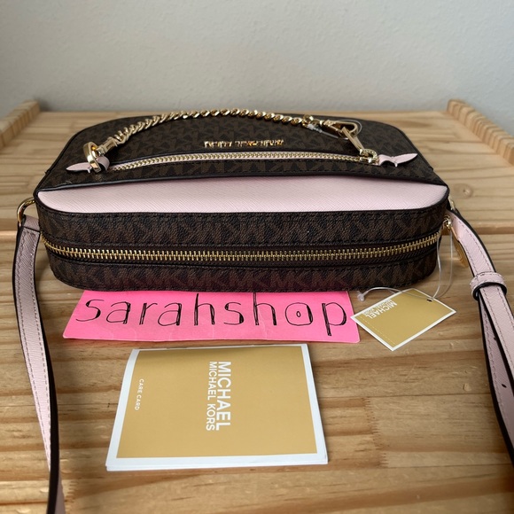 🌼Michael Kors Purse - Picture 5 of 15